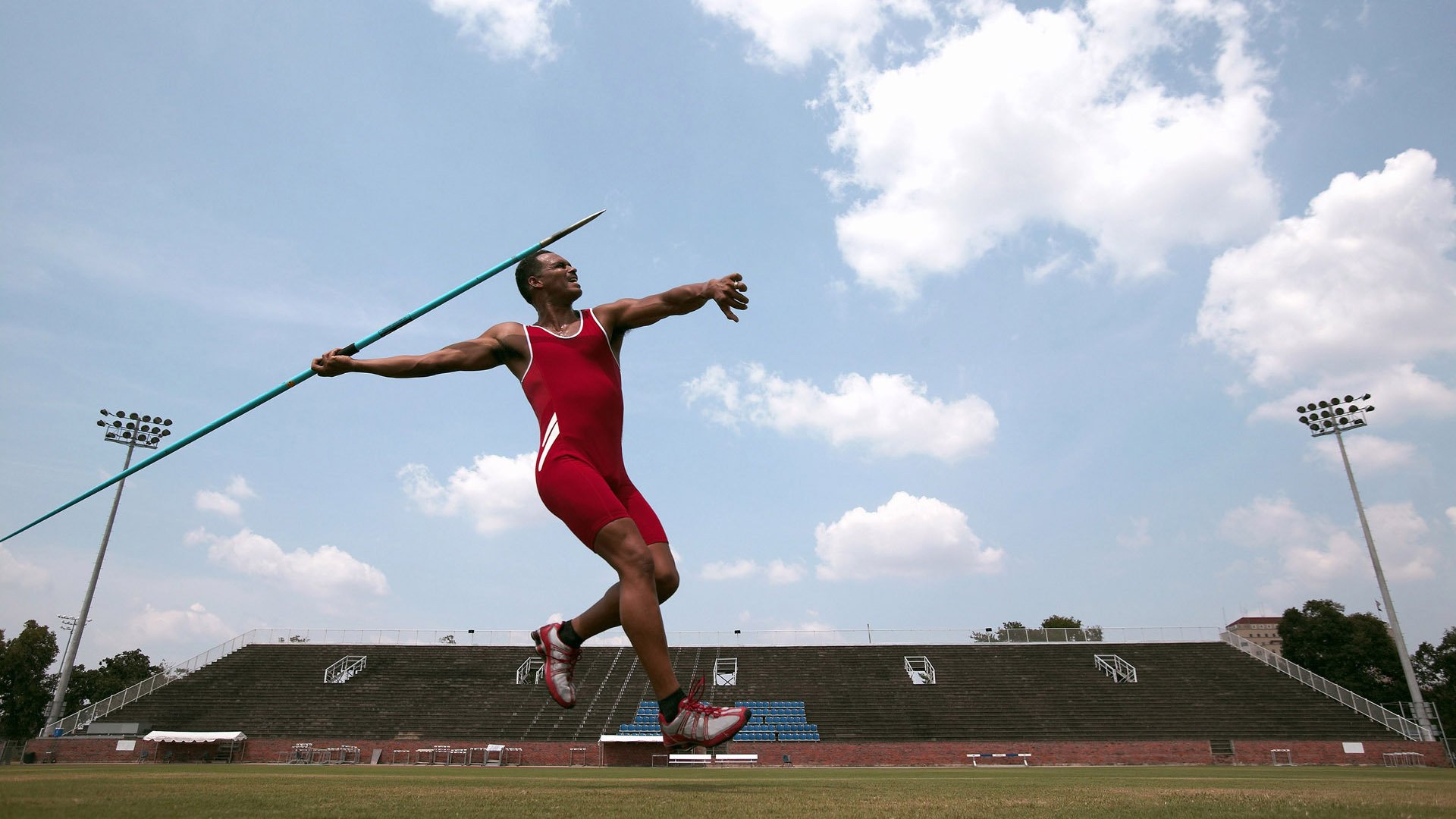 爱游戏体育（AYX）官方APP下载-弗朗索瓦·霍尔茨豪伊泽：他用智慧与技术，打破对方防线，助力南非队称霸