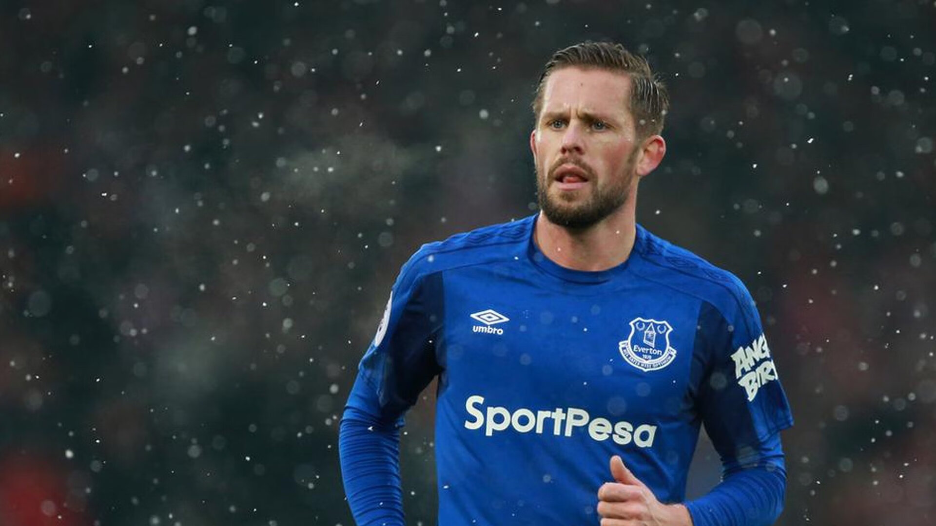 爱游戏官网首页-高强度对抗赛检验身体极限教练注重恢复安排，高强度对抗运动